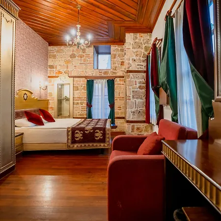 Mediterra Art Hotel 4*