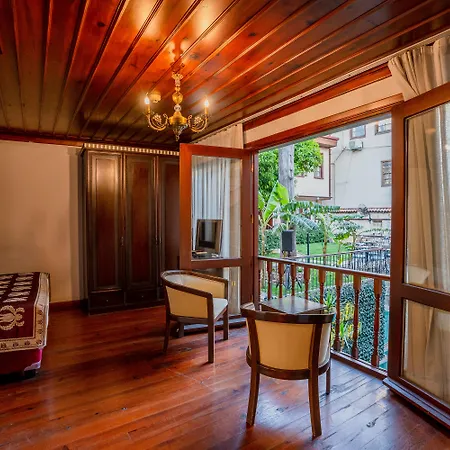 Mediterra Art Hotel