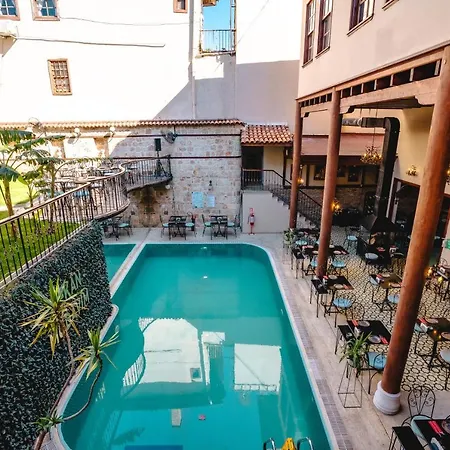 Mediterra Art Otel 4*