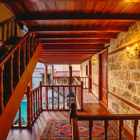 Mediterra Art Otel 4*